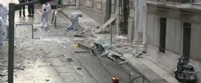 Ισχυρή έκρηξη βόμβας τα ξημερώματα στα γραφεία του ΣΕΒ στο Σύνταγμα – Τρομοκρατική ενέργεια (φωτο, vid)