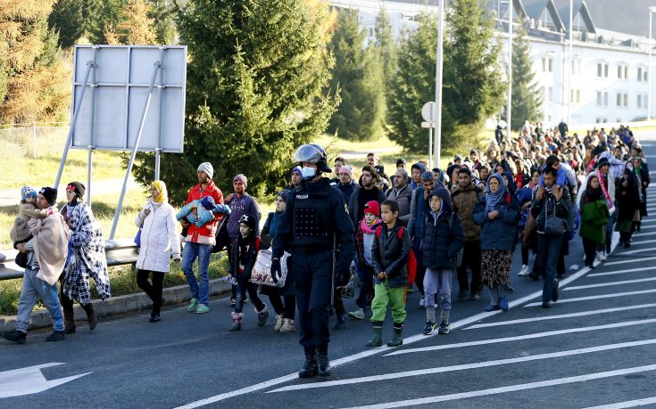 Ηρεμία επικρατεί στις κύριες συνοριακές διαβάσεις της Σλοβενίας με τους “λάθρο”