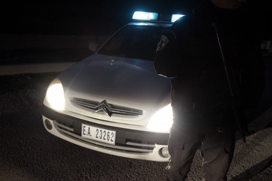 Πυροβόλησαν αστυνομικούς δύο φορές – Στα χέρια της Ασφάλειας επικίνδυνη συμμορία