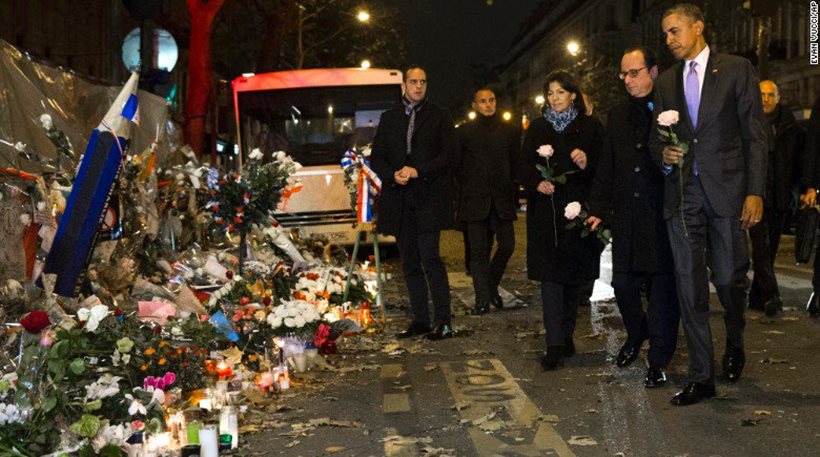 Στο Μπατακλάν ο Ομπάμα- Άφησε ένα λουλούδι στη μνήμη των θυμάτων (φωτό)