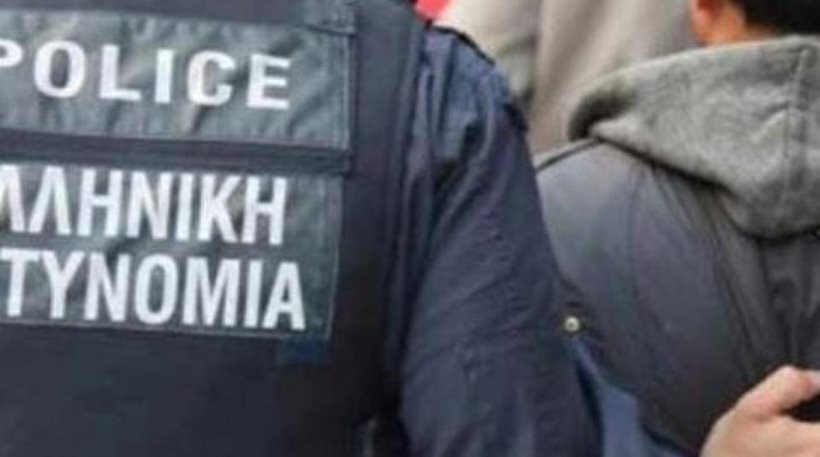 Συνελήφθησαν δύο Έλληνες για κλοπές χρυσαφικών από περαστικές γυναίκες