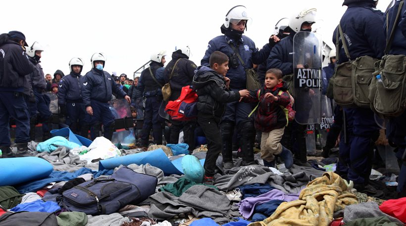 “Καζάνι που βράζει” είναι η Ειδομένη – Επικρατεί σκηνικό καταστροφής και πλιάτσικου [βίντεο]