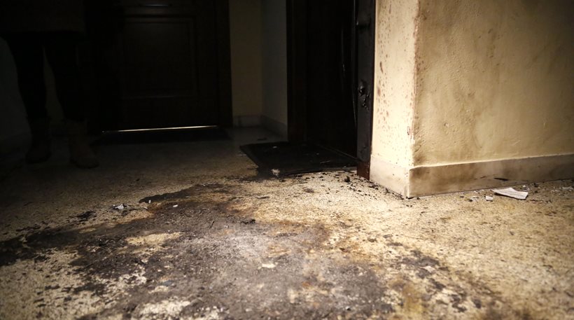 Εμπρηστική επίθεση στο σπίτι που μένει ο Κώστας Λαλιώτης, στη περιοχή του Λυκαβηττού