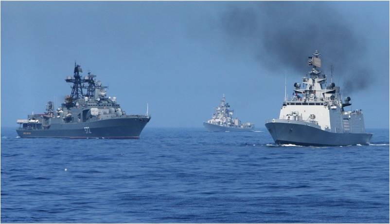 Ρωσικά και Ινδικά πολεμικά σκάφη “οργώνουν” τον Κόλπο της Βεγγάλης [βίντεο]