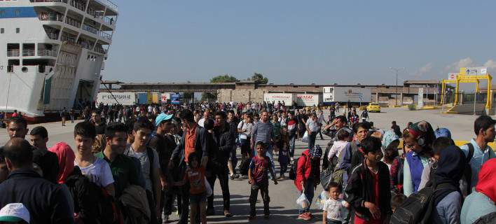 4.500 λαθρομετανάστες καταφθάνουν σήμερα στο λιμάνι του Πειραιά