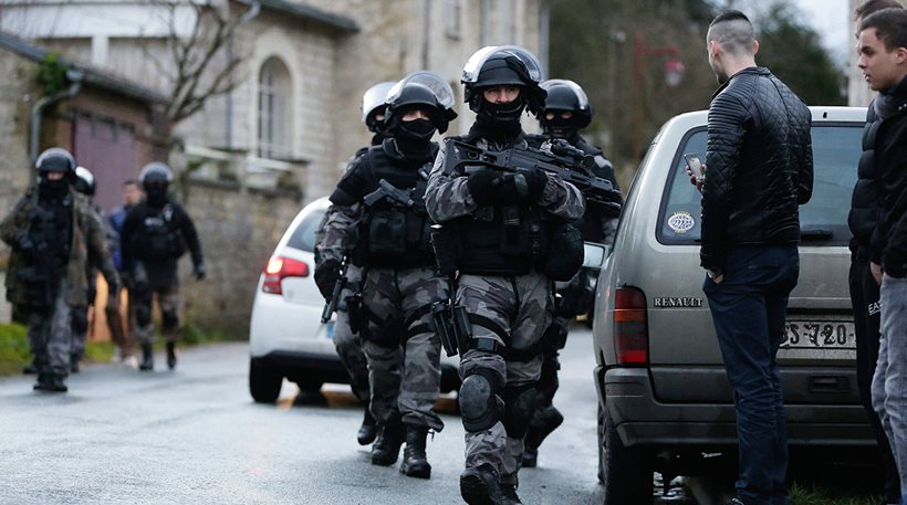 3 νέες συλλήψεις στο πλαίσιο της έρευνας για τις επιθέσεις στο Παρίσι και στο Charlie Hebdo