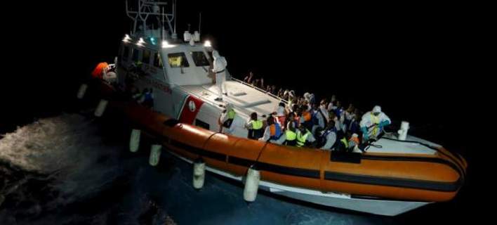 Ιταλία: Ξεσηκώθηκαν οι λαθρομετανάστες και αρνούνται να δώσουν τα δακτυλικά τους αποτυπώματα