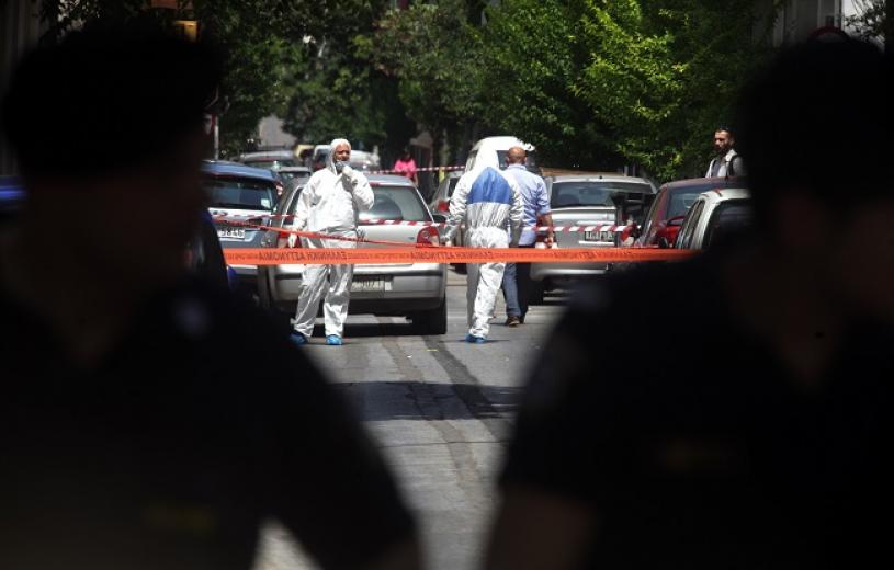 Η αντιτρομοκρατική στα Εξάρχεια: Σε καφάο βρέθηκε προκήρυξη- “Δείχνει” επίθεση στον ΣΕΒ (upd)