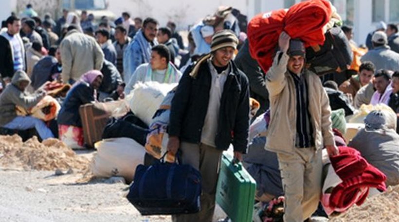 Πάνω από ένα δισ. ευρώ ανέρχονται τα κέρδη των διακινητών “λάθρο” για το 2015