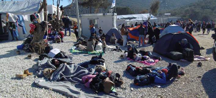 “Βουλιάζει” η Λέσβος από λαθρομετανάστες [φωτό]