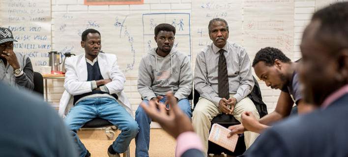 Στη Νορβηγία παραδίδουν μαθήματα… σεξουαλικής διαπαιδαγώγησης στους λαθρομετανάστες!