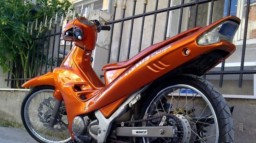 Χανιά: Γιόρταζε τα Χριστούγεννα κλέβοντας … μηχανάκια!