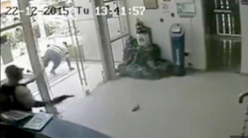 Βίντεο καταγράφει αιματηρή ληστεία σε τράπεζα του Περού