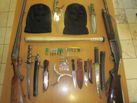 Φθιώτιδα: Οπλοστάσιο στο σπίτι των νεαρών που κατηγορούνται ότι πυροβόλησαν 30χρονο στο πρόσωπο