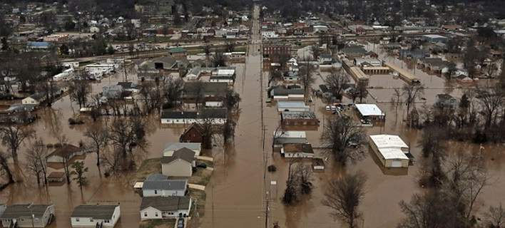 Φονικές πλημμύρες στο Μιζούρι και το Ιλινόι -Στους 49 οι νεκροί (φωτό)