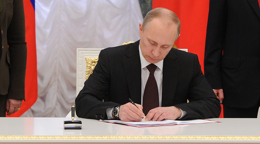 Την αναθεωρημένη στρατηγική για το 2016 υπέγραψε ο Β.Πούτιν: ΝΑΤΟ και “πολύχρωμες επαναστάσεις” είναι στην κορυφή των απειλών για την Ρωσία