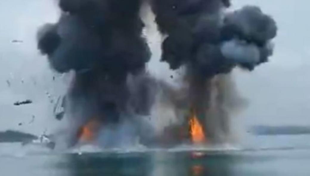 Ινδονησία: Το Ναυτικό τίναξε στον αέρα τρία ξένα αλιευτικά που παραβίαζαν τα χωρικά του ύδατα! – Διδάγματα σε Αθήνα… [φωτό, βίντεο]