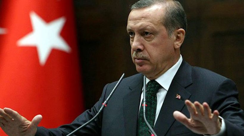 Τα “μαζεύει” τώρα ο Ερντογάν μετά τις αντιδράσεις που προκάλεσε η δήλωσή του για τον τρόπο διοίκησης του Χίτλερ