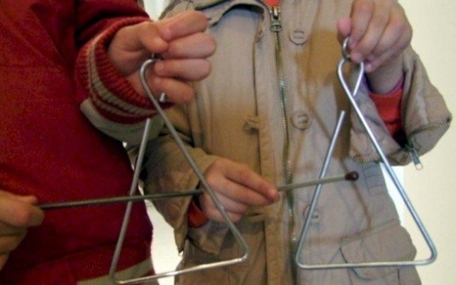 Καβάλα: Συνελήφθησαν 2 ανήλικες που έκλεβαν πορτοφόλια όσο έλεγαν τα κάλαντα