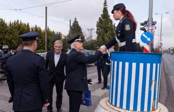 Το έθιμο με τους τροχονόμους – Δείτε τι τους χάριζαν!  [φωτό]