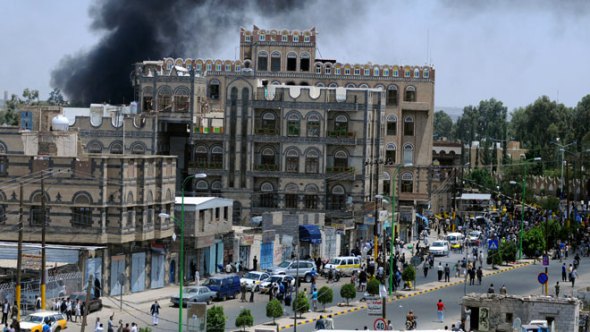 Νέα σαουδαραβική πρόκληση – Χτύπησαν την ιρανική πρεσβεία στην Υεμένη – “Βομβαρδίσατε ηθελημένα” λέει το Ιράν