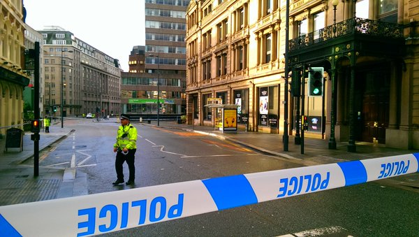 Απειλή για βόμβα στο Λίβερπουλ της Αγγλίας [βίντεο]