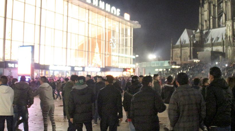 Επιφυλακτικοί οι Γερμανοί πλέον προς τους ”λάθρο” και τους πρόσφυγες μετά τα περιστατικά βίας στην Κολωνία