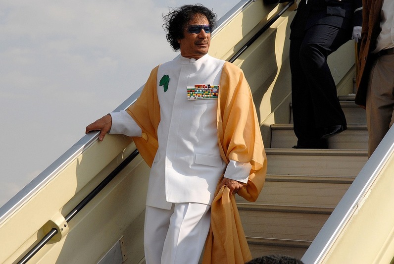 Νέες αποκαλύψεις από τα e-mail της Χ.Κλίντον: “Έριξαν” τον Καντάφι γιατί είχε τόσο χρυσό που θα εκτόπιζε το δολάριο στην Αφρική [βίντεο]