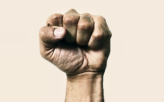 Άγριος ξυλοδαρμός 58χρονης από γείτονά της