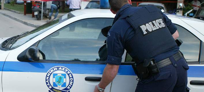 Υπάλληλος νυχτερινού κέντρου ο άνδρας που βρέθηκε γαζωμένος από σφαίρες στη Βαρυμπόμπη