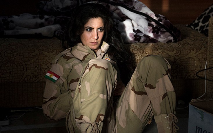 Η ιστορία μιας γυναίκας από τη Δανία που μάχεται τους τζιχαντιστές [φωτό]