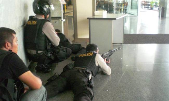 Το ISIS ανέλαβε την ευθύνη για τις τρομοκρατικές επιθέσεις στην Ινδονησία