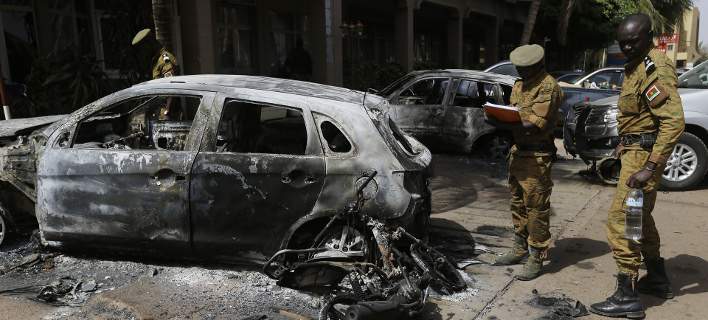 Βρετανοί: “Μήνυμα” της Αλ Κάιντα προς ISIS και Γαλλία η επίθεση στην Μπουρκίνα Φάσο