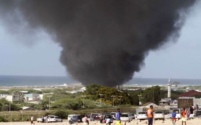 Εκρήξεις έξω από εστιατόριο και επίθεση σε ξενοδοχείο στη Σομαλία