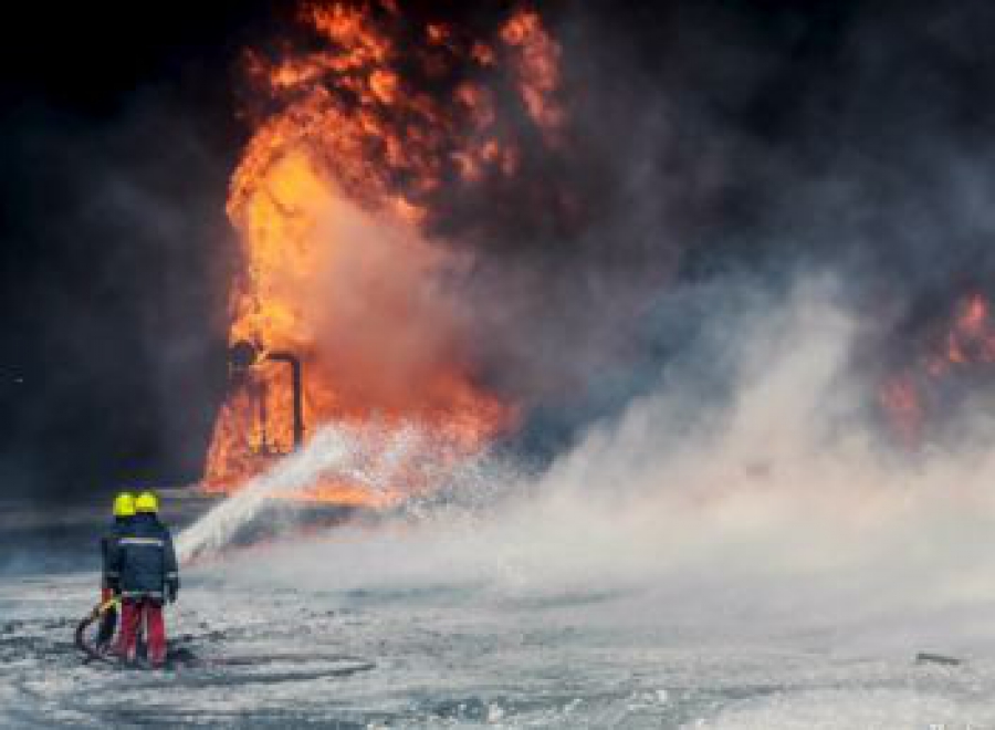 Οι λόγοι που το ISIS καταστρέφει τα λιμάνια και τις δεξαμενές πετρελαίου της Λιβύης
