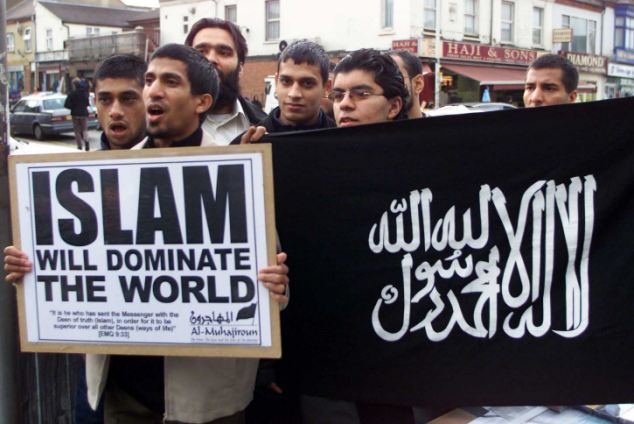 Η πρώτη «χριστιανική περιπολία» στο  Luton: Λυσσώδεις αντιδράσεις από μουσουλμάνους   (βίντεο)