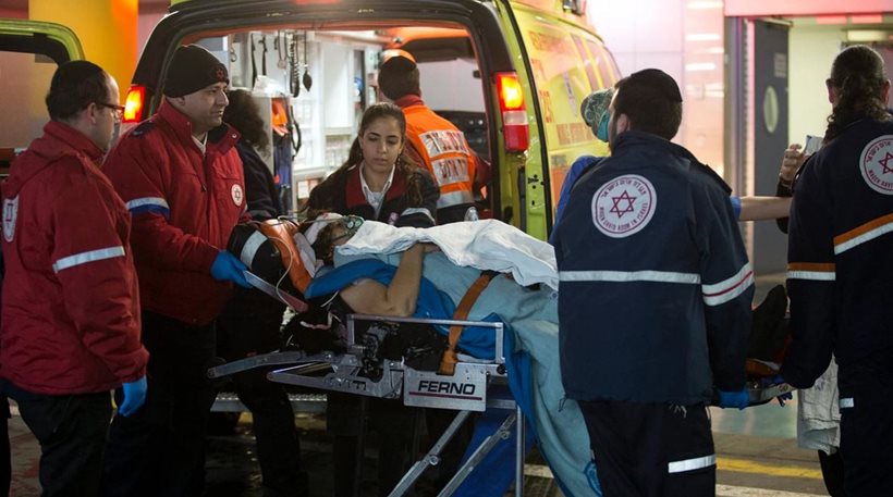 Δύο Παλαιστίνιοι έπεσαν νεκροί μετά από επίθεση σε Ισραηλινές στη Δυτική Όχθη