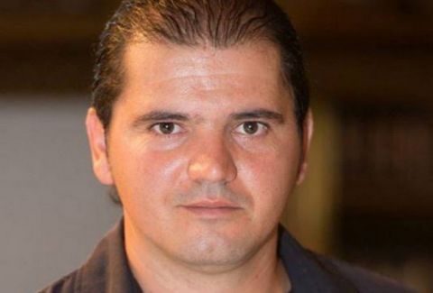 Πρησμένος από το ξύλο ο Αλβανός συζυγοκτόνος [φωτό]