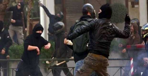 Έκτακτο: Επίθεση αναρχικών στο συγκρότημα ΔΟΛ