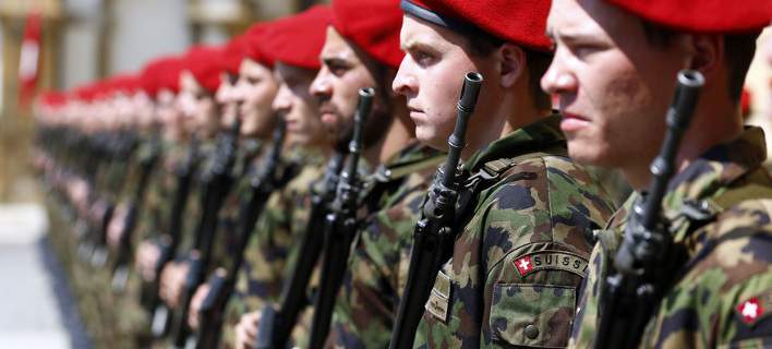Ελβετοί στρατιώτες ξέχασαν 18 όπλα σε δημόσια τρένα μέσα σε 9 μήνες