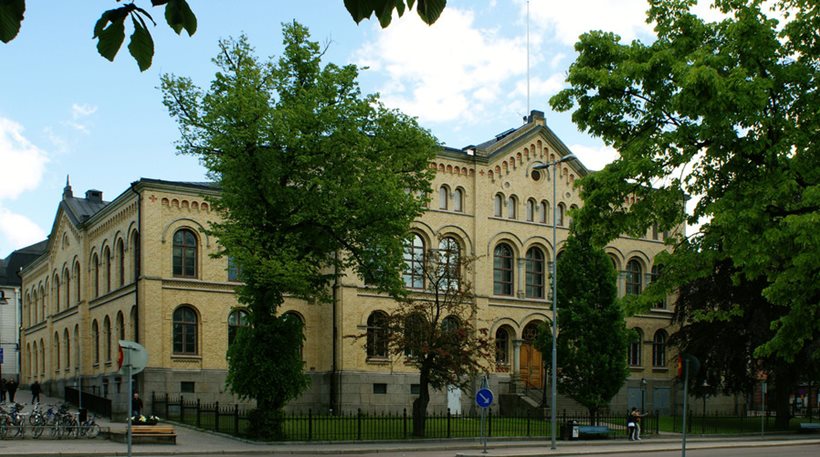 Μυστήριο καλύπτει την ισχυρή έκρηξη σε σχολείο στη Σουηδία [φωτό] [upd3]