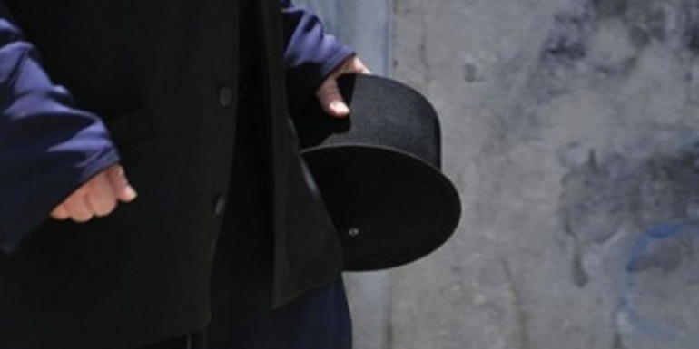 Ληστεία από… ρασοφόρο σε τράπεζα της Ερέτριας!