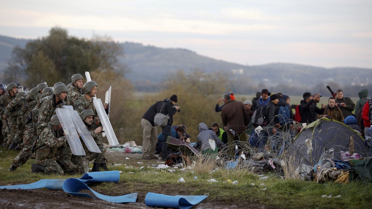 FT: “Στρατό στα Σκόπια ετοιμάζονται να στείλουν κράτη-μέλη της ΕΕ για να κλείσουν τα σύνορα με Ελλάδα”