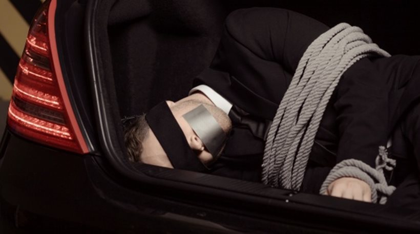 Απήγαγαν και ξυλοκόπησαν δυο άνδρες στην Ιστιαία