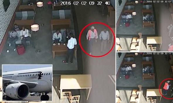 Σομαλία: Η στιγμή που “πάσαραν” στον βομβιστή λάπτοπ με εκρηκτικά (βίντεο)
