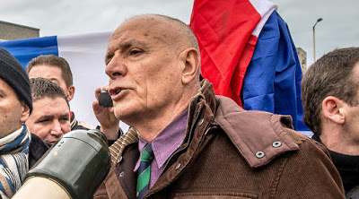 Η γαλλική αστυνομία συνέλαβε τον πρώην διοικητή της Λεγεώνας των Ξένων: “Εάν καταδικάσουν τον στρατηγό θα υπάρξει εξέγερση” [βίντεο]