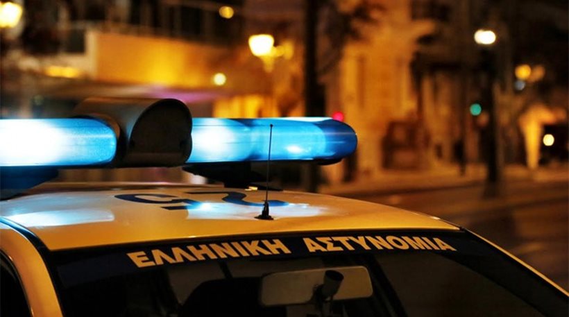 Σύλληψη 58χρονου που είχε στο πορτ μπαγκάζ μολότοφ και φωτοβολίδες στην Ναύπακτο