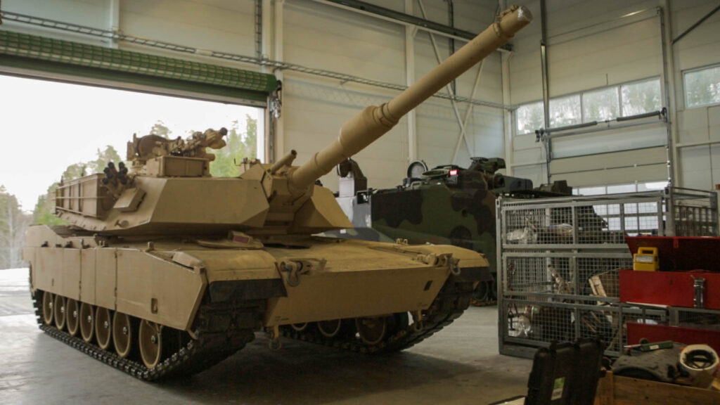 Βγάζουν τα άρματα από τις σπηλιές της Νορβηγίας για την  Cold Response [βίντεο]