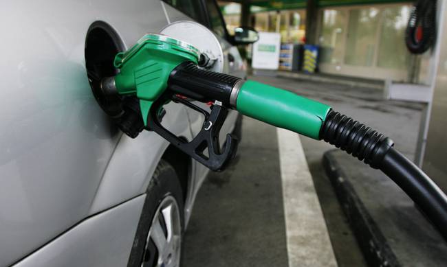 Αντιμέτωπος με 4 ληστές υπάλληλος βενζινάδικου στο Καματερό