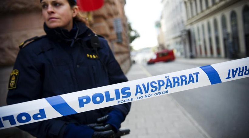Συναγερμός στη Σουηδία: Βρέθηκαν χειροβομβίδες σε αστυνομικά τμήματα